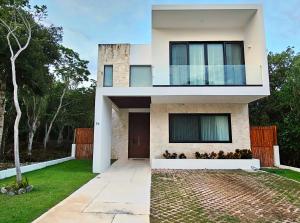 Villa Familiar con Alberca Privada en Tulum Country Club Riviera Maya