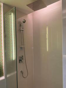 14 Grande Caribbean Condo by Nutthapol