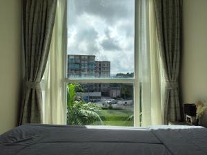 4 Floor - The Base Downtown Condominium next to Central Shopping Mall