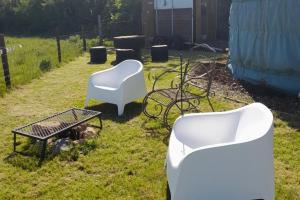 Beautiful Rural Yurt with Wood Fired hot tub
