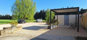 Maisons de vacances Complexe dans un grand Mas Provencal en campagne avec piscine privee : photos des chambres