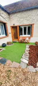 Le gite des Marchis 4 pers cour