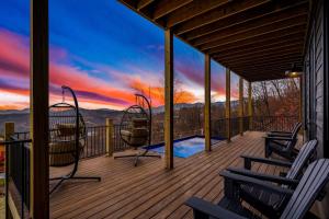 Grand Vista Lodge | Pool, Hot Tub & Epic Views