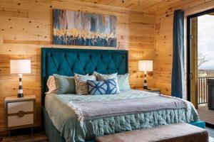 Grand Vista Lodge | Pool, Hot Tub & Epic Views