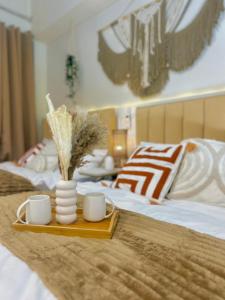 Cozy & Aesthetic walking distance to MOA,near NAIA AIRPORT with NETFLIX,MINIVIDEOKE,BOARDGAMES-DUXE4