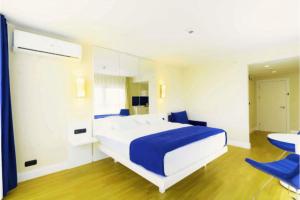 Shining Sea View Aparthotel in Orbi City Batumi