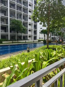 Cozy & Aesthetic walking distance to MOA,near NAIA AIRPORT with NETFLIX,MINIVIDEOKE,BOARDGAMES-DUXE4