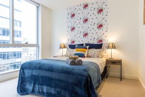 MHYL 1BR QV MelCentral State Library China town