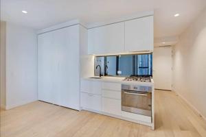 MHYL CBD Private 2BR VIC Market Mel Centre Lighthouse