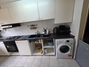 SE23 Rooms & Beds