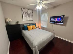 Modern comfort 2BR-2BA Retreat