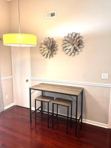 Modern comfort 2BR-2BA Retreat