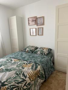 Appartements cosy rez-de-jardin avec piscine, a 3km des plages : photos des chambres