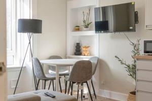 Vacant Nest Central Location Wifi & Shops