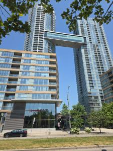 Downtown Toronto Condo, Free indoor parking with amazing view