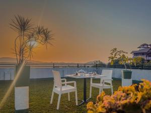 Red Chillies Nature Inn