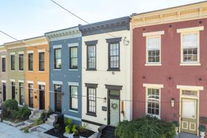 The Baymiller Row - For 6