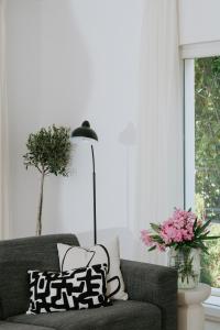 Villa Aurelia by Domus Mirus - Rooftop Cinema & Pool & 6 Minute Walk to Beach