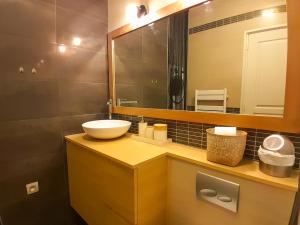 Appartements Duplex lumineux, balcon, parking, plein centre : photos des chambres