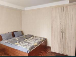 Apartment near Okhmatdit