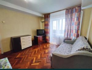 Apartment near Okhmatdit