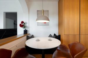 Classic Top-Floor Studio in the Historic Center with Views