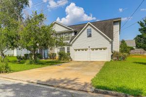 Spacious Home with Patio 8 Mi to Dtwn Decatur