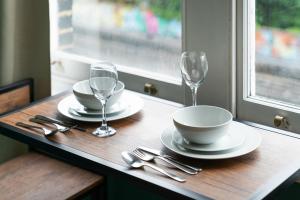 Bright West London Studio Apartment in Kensington