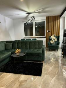 Domki nad stawem nr 3