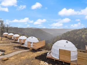 "Pineview Peak" The Overlook LUX Dome - RRG