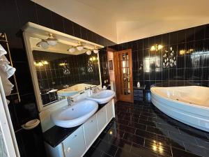 Villa Visconti by Ghor