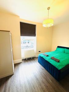 Central Brighton Flat 4 Sleeps Free Parking