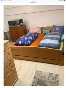 Doppelzimmer mit neuem Bad und Sportpool-Nutzung außen, Villa Naturpark, Garten mit Rheinblick