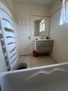 Maisons de vacances Jolie maison, idealement situee : photos des chambres