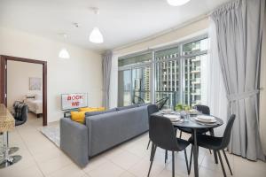 Chic 1BR Retreat in Downtown - Sleeps 4 - 4hvězdičkové hotely ve městě Dubaj