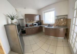 Maisons de vacances Jolie maison, idealement situee : photos des chambres