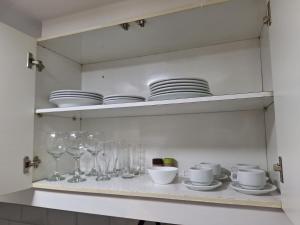 Apto reformado, itaim bibi, garagem,86