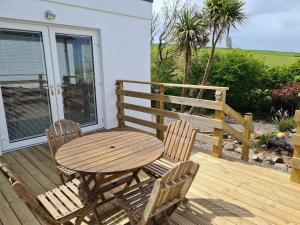 RAWSON COTTAGE LOVELY 2 BEDROOM SEMI RURAL