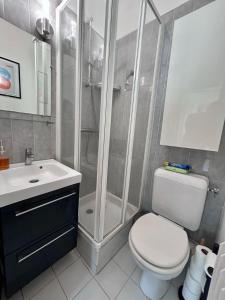 Appartements Elegant Retreat in Levallois with Sunny Balcony : photos des chambres