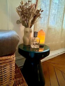 Elegant Retreat in Levallois with Sunny Balcony