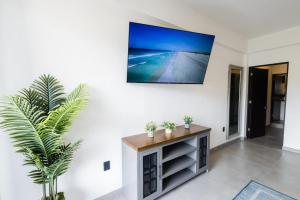 Vista Pedregal-Stylish Holiday Apartment in the Heart of Cabo, 2 Minutes walk to Marina