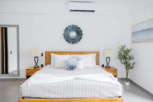 Vista Pedregal-Comfortable Apartment in the Heart of Cabo, 2 Min Walk to Marina