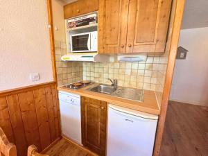 Résidence Villaret - Appartement 4 personnes au pied des pistes des 3 Vallées MAE-3243