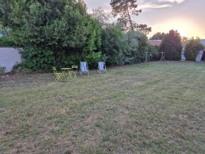 Maisons de vacances Maison charmante a Vaux-sur-Mer avec jardin cloture : photos des chambres