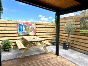 New cozy chalet with jacuzzi and home cinema near Amsterdam