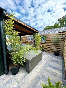 New cozy chalet with jacuzzi and home cinema near Amsterdam