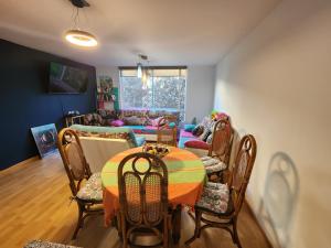 Suite Privada con Terraza y Baño, 5 min Six Flags