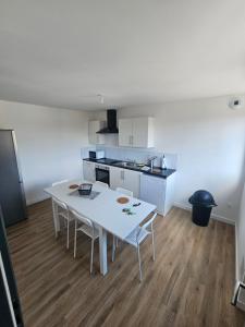 Appartements Appartement Hyper centre Douai : photos des chambres