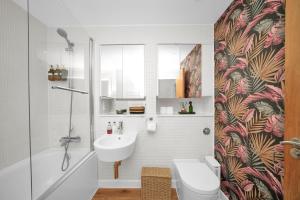 1BR Near Canary Wharf