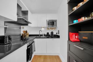 1BR Near Canary Wharf